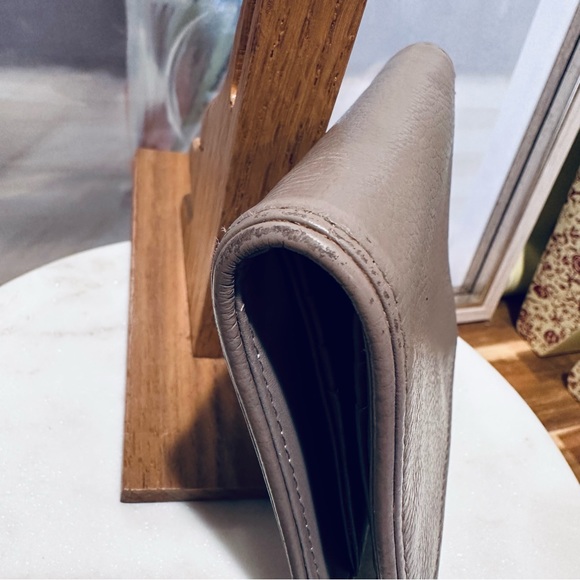 Kate Spade - Larchmont Avenue wallet, - small malea, in Cityscape Taupe - Picture 6 of 12